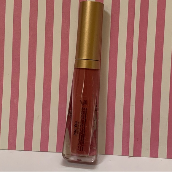 TOO FACED MELTED MATTE LIP - Into You - Picture 3 of 5